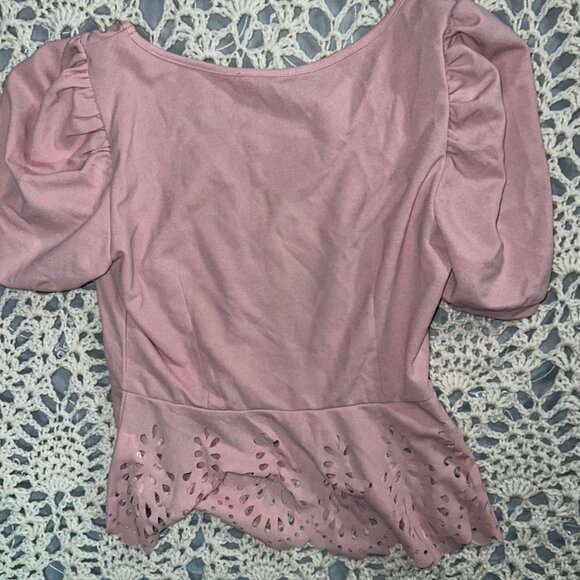 NWOT Button Front Scallop Edge Rose Puffed Short Sleeves Blouse Top Sz XS C08 - Picture 7 of 7